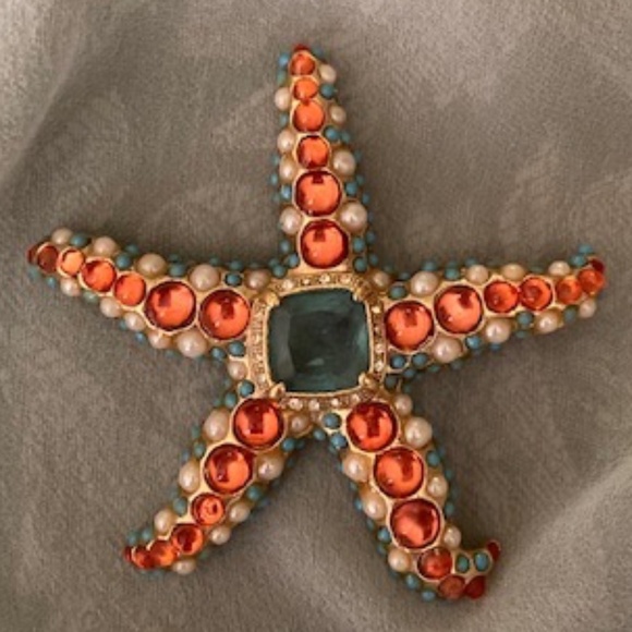 Kenneth Jay Lane Starfish Brooch - Picture 2 of 6
